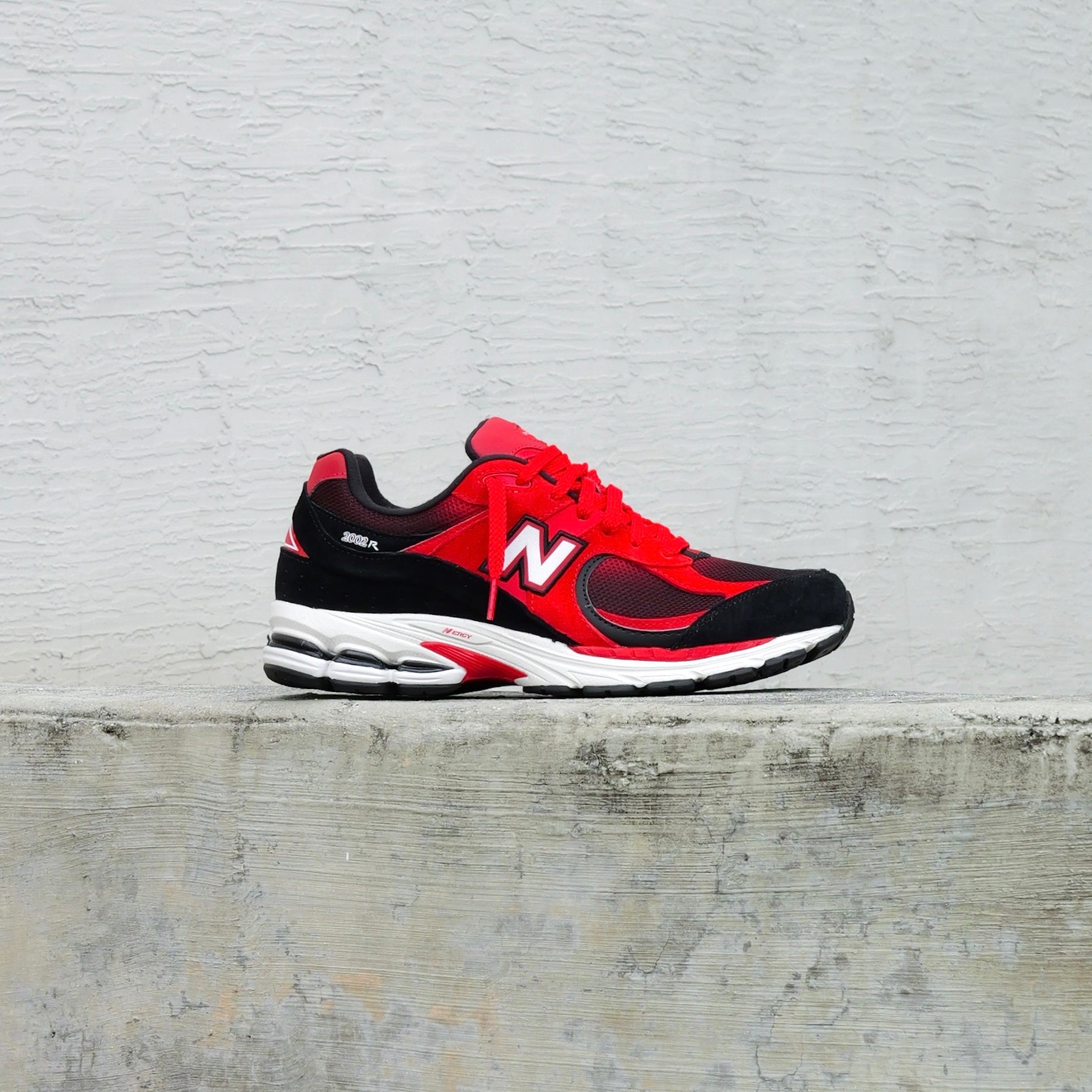 Mens New Balance 2002R (True Red/Black) - U2002RZA