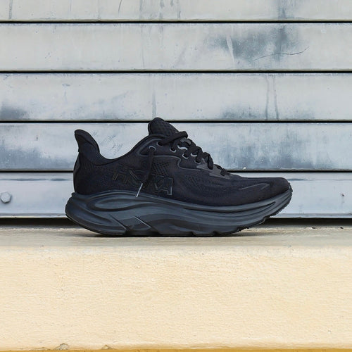 Mens HOKA Clifton 10 (Black/Black)