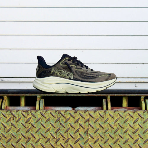 Mens HOKA Clifton 10 (Dark Roast/Black)