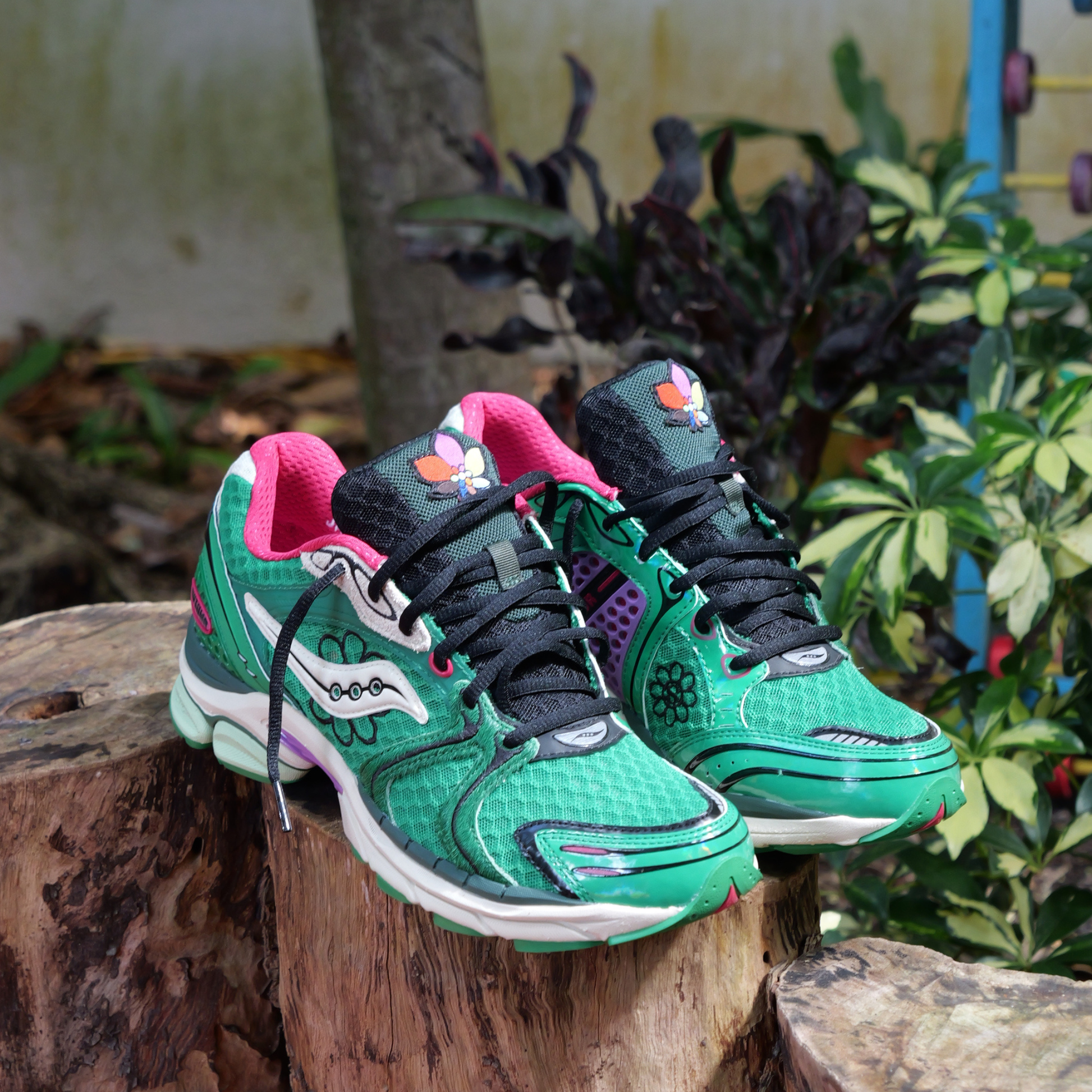 SAUCONY X JAE TIPS Progrid Triumph 4 Sugar Maple (Fern/Fern)