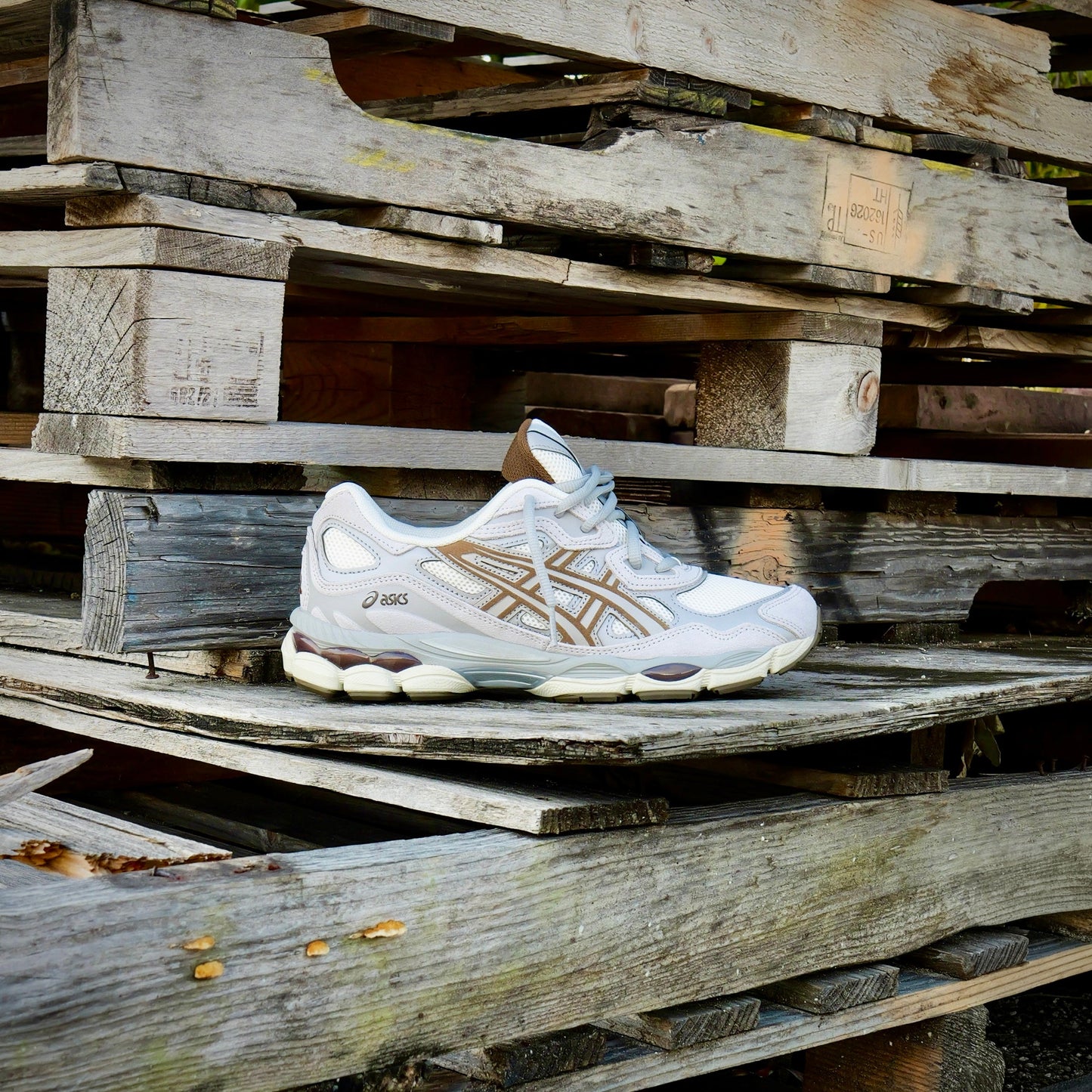 Mens Asics Gel-NYC (Cream/Cement Grey)