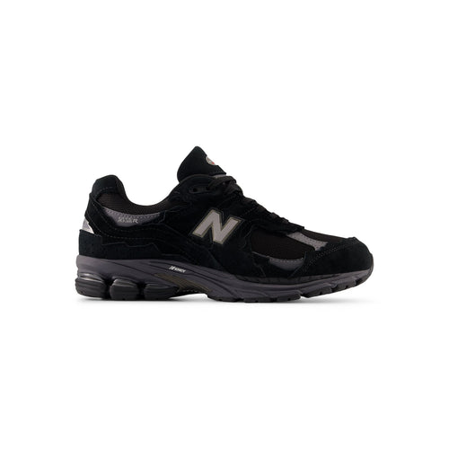 New Balance 2002R Gore-Tex (Black/Magnet)