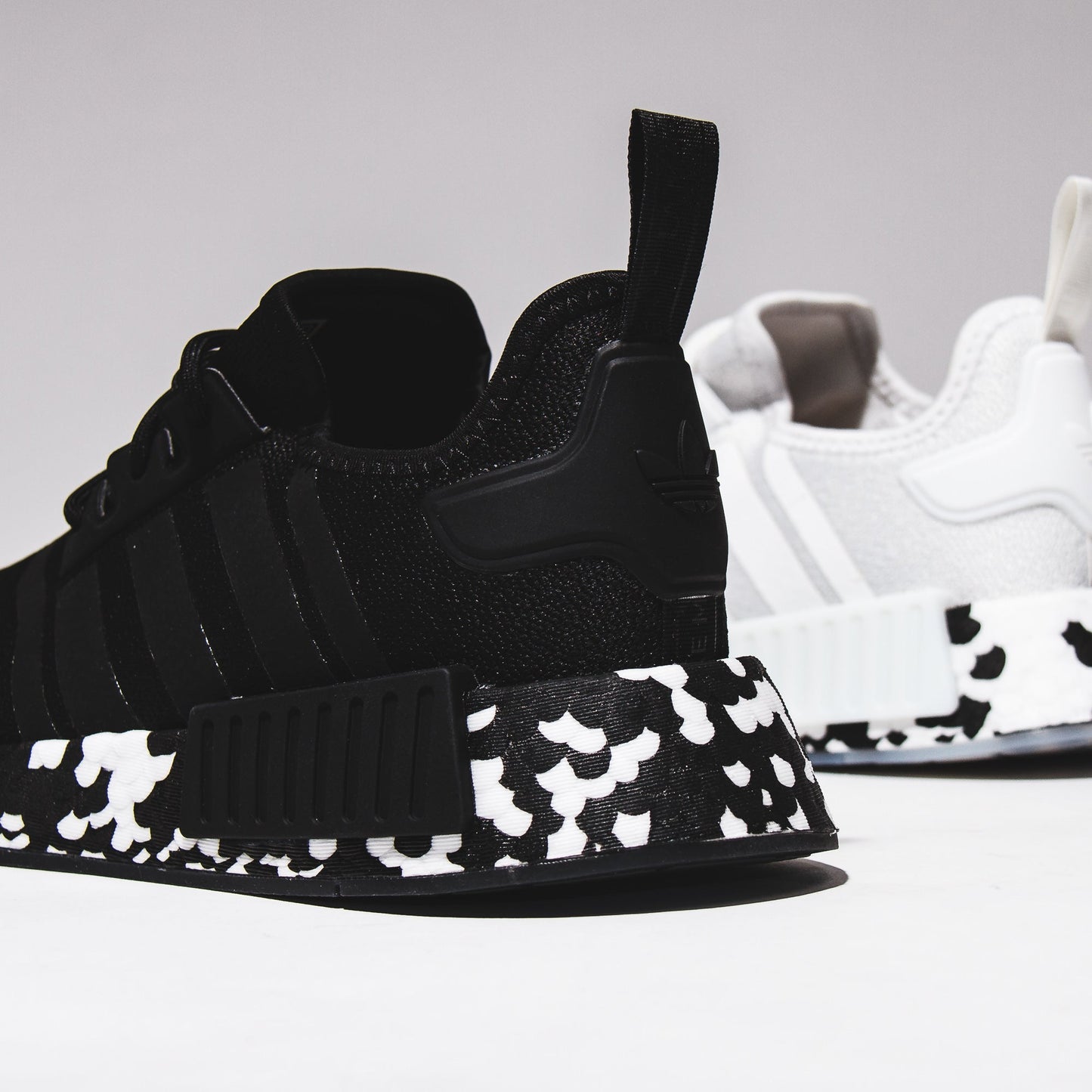 Adidas Originals Men NMD R1 Boost White GZ4307