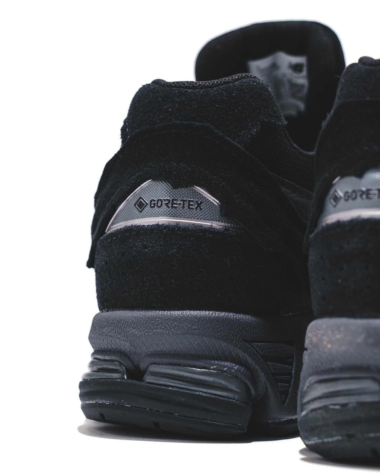 New Balance Unisex U2002DX Black Magnet GORE-TEX® U20023MB