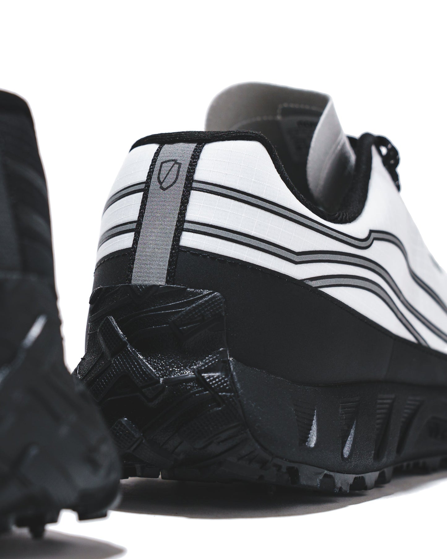 Norda Men 002 Stealth Black