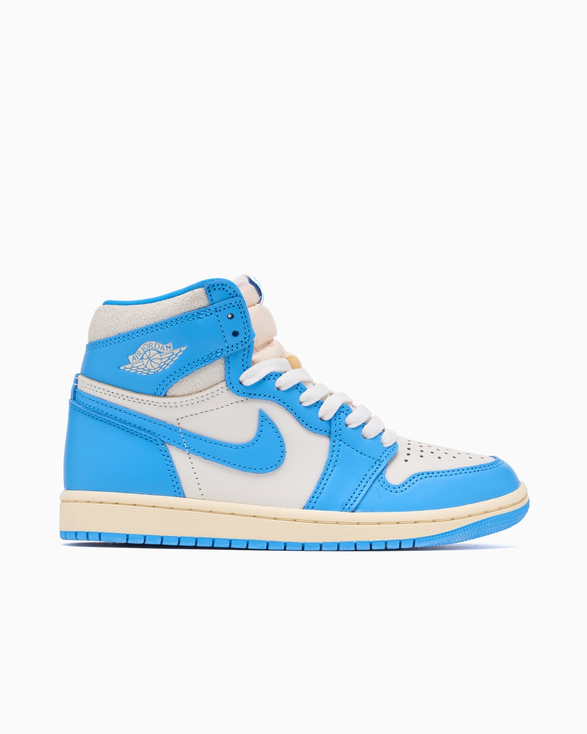 Air Jordan 1 Retro High OG "UNC Reimagined"