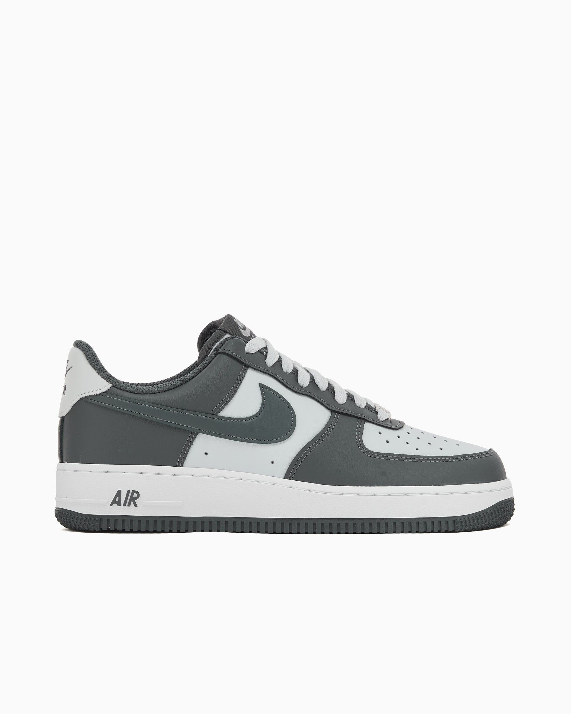 Nike Air Force 1 '07