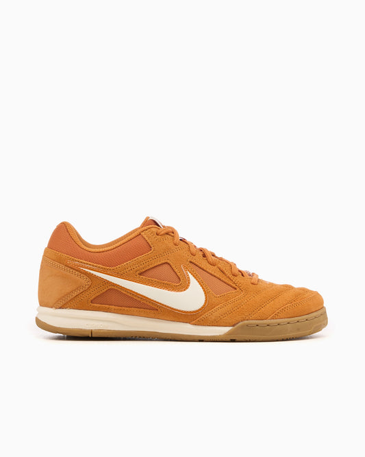 Nike Gato